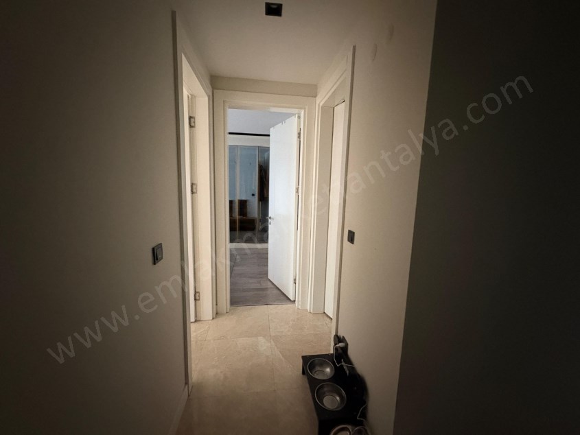  ZERDALİLİK TE LÜKS SİTE İÇİNDE GÜVENLİKLİ K.OTOPARKLI HAVUZLU ARAKAT 2+1