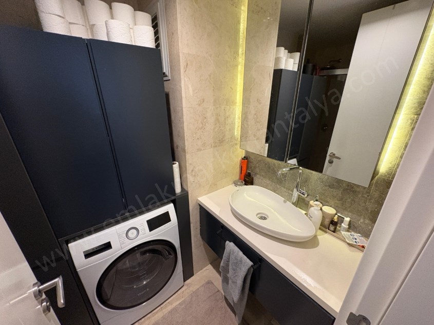  ZERDALİLİK TE LÜKS SİTE İÇİNDE GÜVENLİKLİ K.OTOPARKLI HAVUZLU ARAKAT 2+1