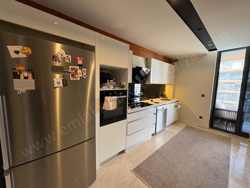  ZERDALİLİK TE LÜKS SİTE İÇİNDE GÜVENLİKLİ K.OTOPARKLI HAVUZLU ARAKAT 2+1