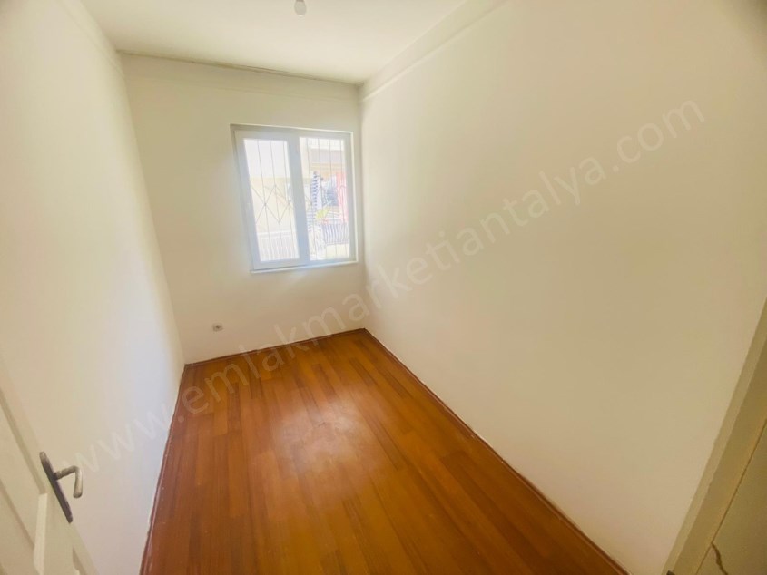 İSTER YATIRIMLIK İSTER OTURUMLUK İÇİ TADİLATLI FIRSAT 2+1