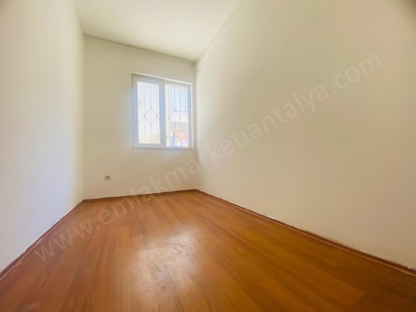 İSTER YATIRIMLIK İSTER OTURUMLUK İÇİ TADİLATLI FIRSAT 2+1