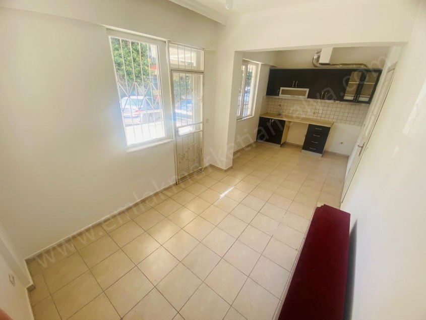 İSTER YATIRIMLIK İSTER OTURUMLUK İÇİ TADİLATLI FIRSAT 2+1