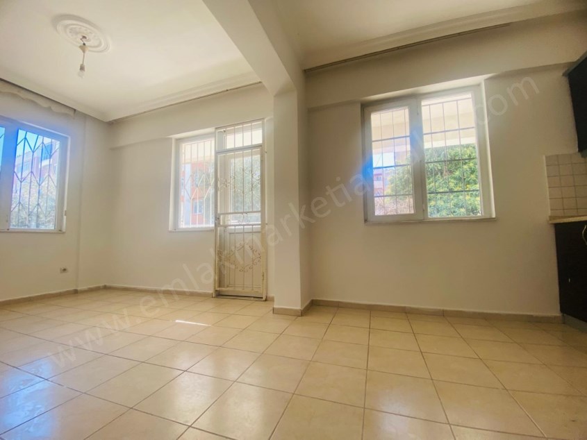 İSTER YATIRIMLIK İSTER OTURUMLUK İÇİ TADİLATLI FIRSAT 2+1