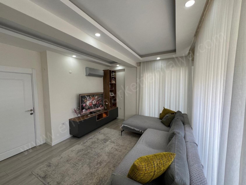 OPERA YAŞAM HAST. YAKINI ARAKAT D.GAZLI ASANSÖRLÜ ŞIK 2+1