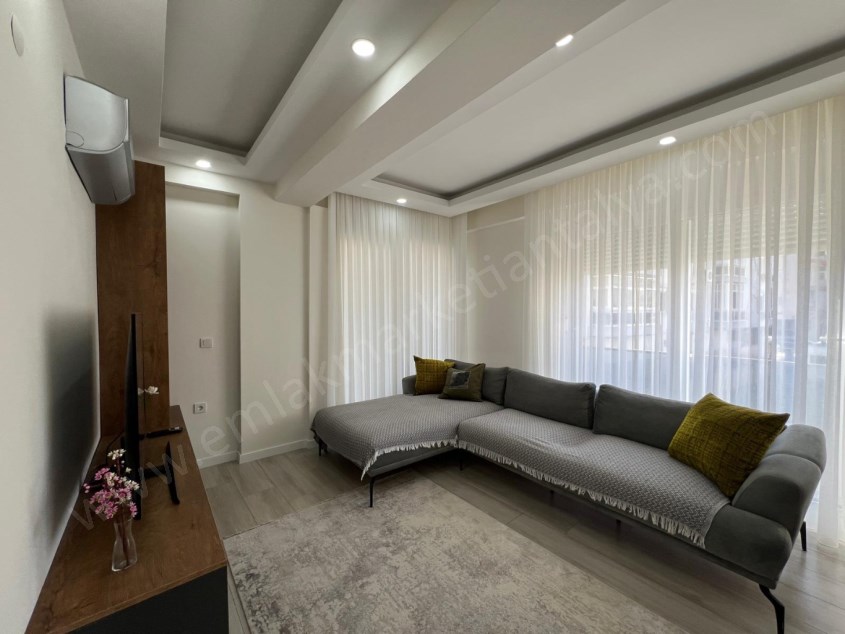 OPERA YAŞAM HAST. YAKINI ARAKAT D.GAZLI ASANSÖRLÜ ŞIK 2+1