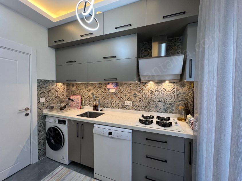 OPERA YAŞAM HAST. YAKINI ARAKAT D.GAZLI ASANSÖRLÜ ŞIK 2+1