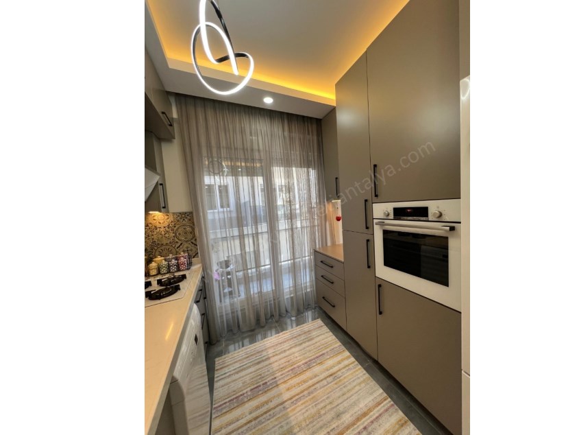 OPERA YAŞAM HAST. YAKINI ARAKAT D.GAZLI ASANSÖRLÜ ŞIK 2+1