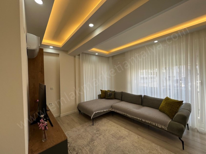 OPERA YAŞAM HAST. YAKINI ARAKAT D.GAZLI ASANSÖRLÜ ŞIK 2+1