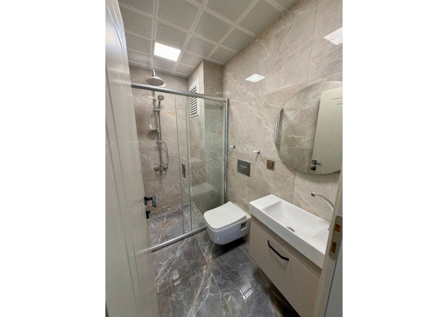 MERKEZİ KONUMDA EBEVEYN BANYOLU LÜKS 2+1 DAİRE