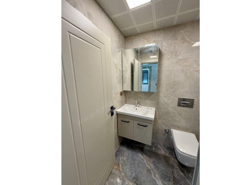 MERKEZİ KONUMDA EBEVEYN BANYOLU LÜKS 2+1 DAİRE