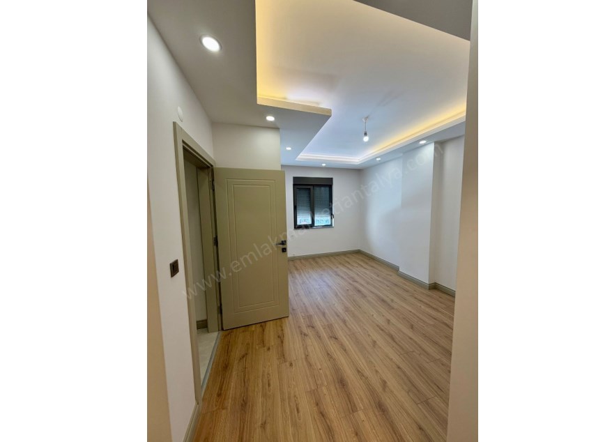 MERKEZİ KONUMDA EBEVEYN BANYOLU LÜKS 2+1 DAİRE