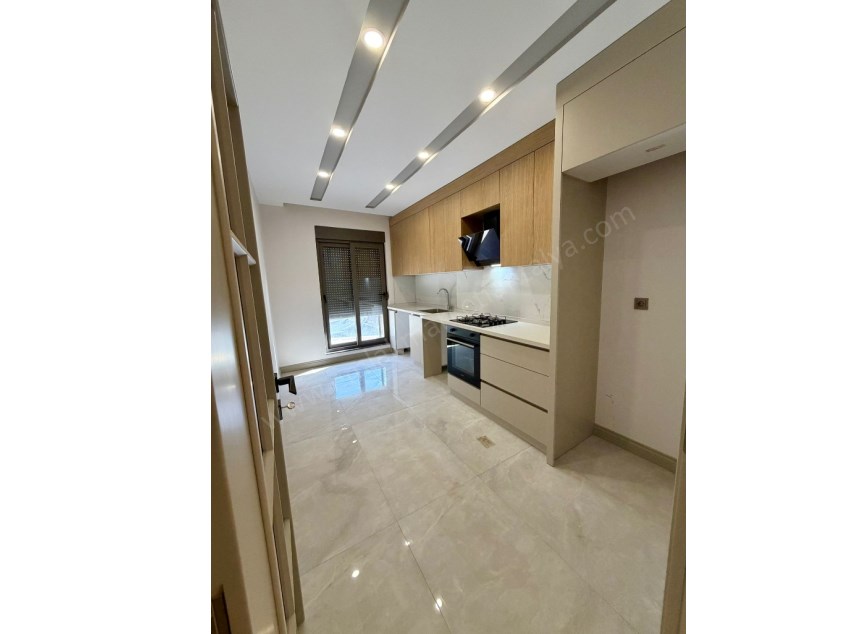 MERKEZİ KONUMDA EBEVEYN BANYOLU LÜKS 2+1 DAİRE