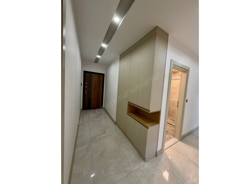 MERKEZİ KONUMDA EBEVEYN BANYOLU LÜKS 2+1 DAİRE