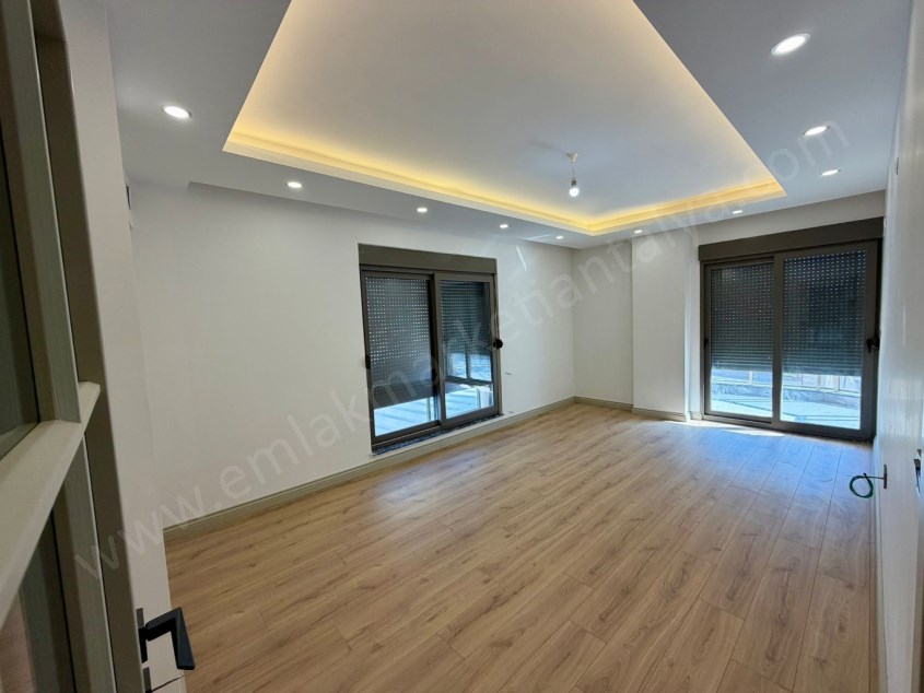 MERKEZİ KONUMDA EBEVEYN BANYOLU LÜKS 2+1 DAİRE