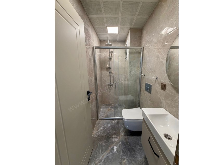 MERKEZİ KONUMDA EBEVEYN BANYOLU LÜKS 2+1 DAİRE