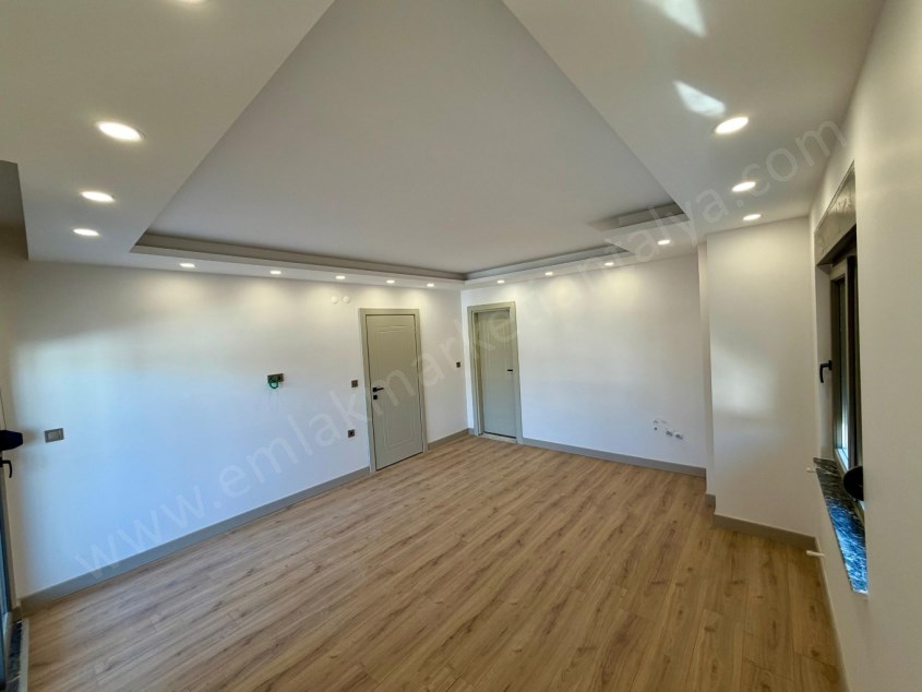 MERKEZİ KONUMDA KULLANIŞLI 4+1 SÜPER LÜKS DUBLEKS DAİRE