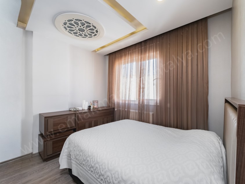 YENİGÜNDE SİTE İÇİ , DOĞALGAZLI , ŞIK MİMARİLİ KATTA 2+1