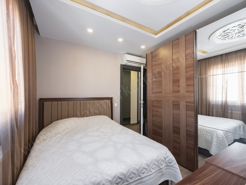 YENİGÜNDE SİTE İÇİ , DOĞALGAZLI , ŞIK MİMARİLİ KATTA 2+1