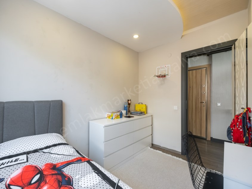 YENİGÜNDE SİTE İÇİ , DOĞALGAZLI , ŞIK MİMARİLİ KATTA 2+1