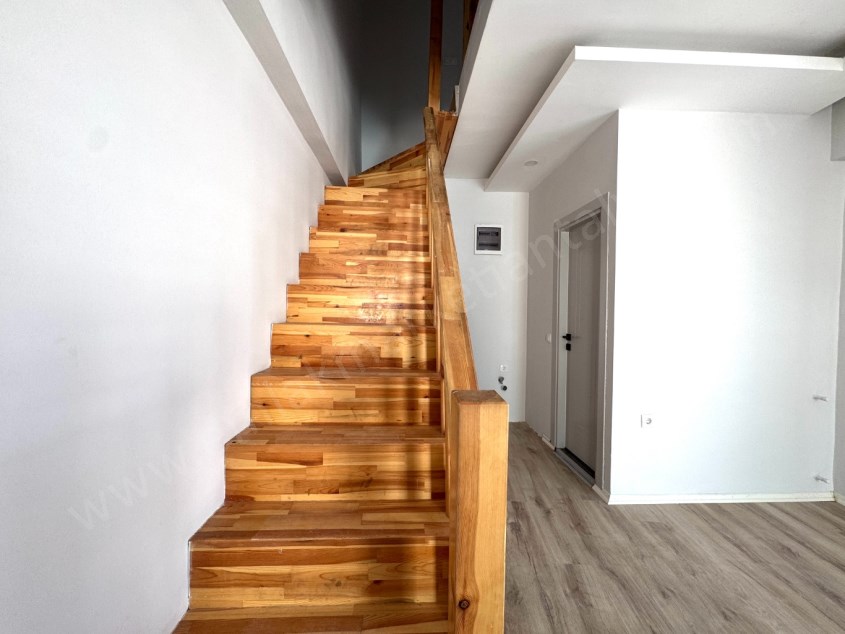 MEYDAN KAVŞAĞI YAKINI EBV.BANYOLU LÜKS 3+1 KİRALIK