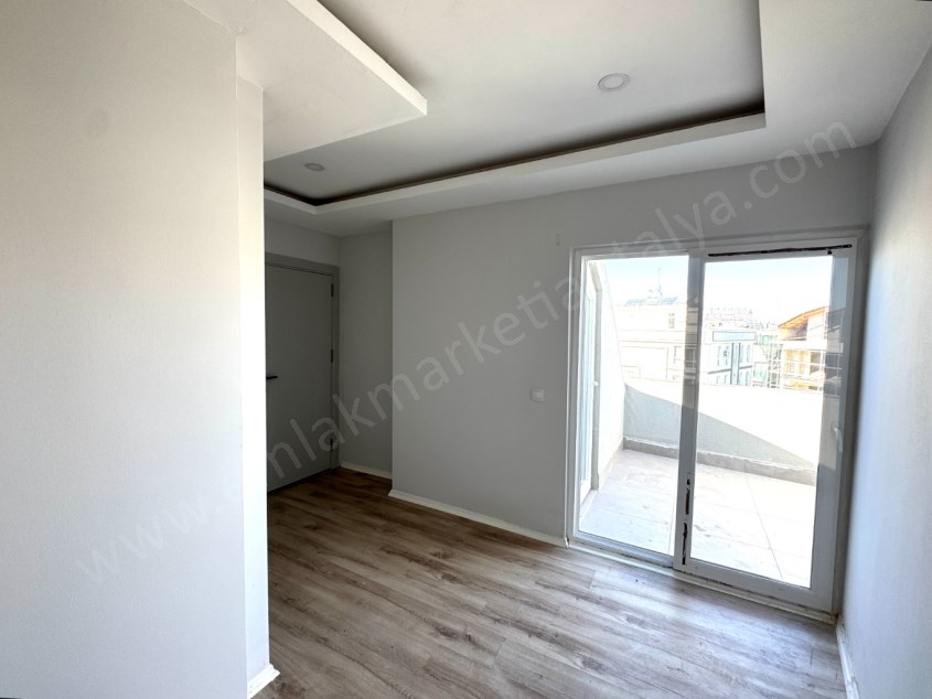 MEYDAN KAVŞAĞI YAKINI EBV.BANYOLU LÜKS 3+1 KİRALIK