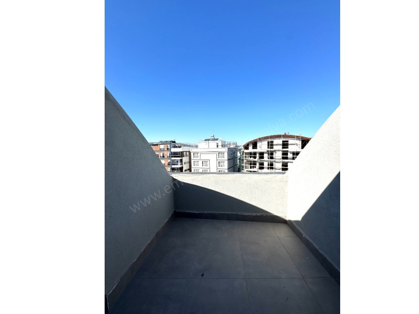 MEYDAN KAVŞAĞI YAKINI EBV.BANYOLU LÜKS 3+1 KİRALIK