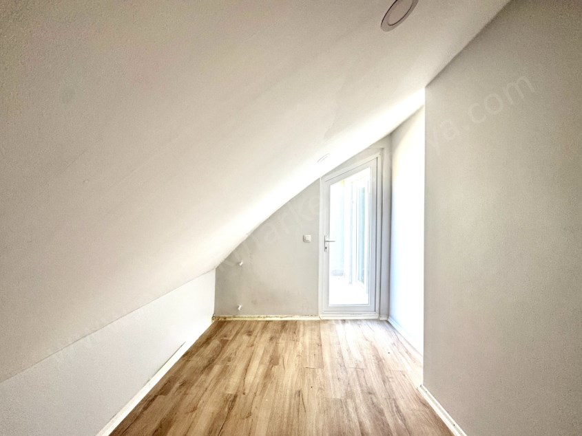 MEYDAN KAVŞAĞI YAKINI EBV.BANYOLU LÜKS 3+1 KİRALIK