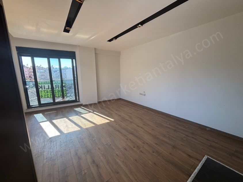 BÜYÜKŞEHİR BELEDİYE ARKASI ARAKAT KULLANIŞLI 1+1 KİRALIK