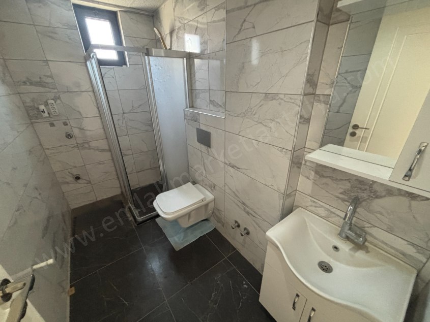 BÜYÜKŞEHİR BELEDİYE ARKASI ARAKAT KULLANIŞLI 1+1 KİRALIK