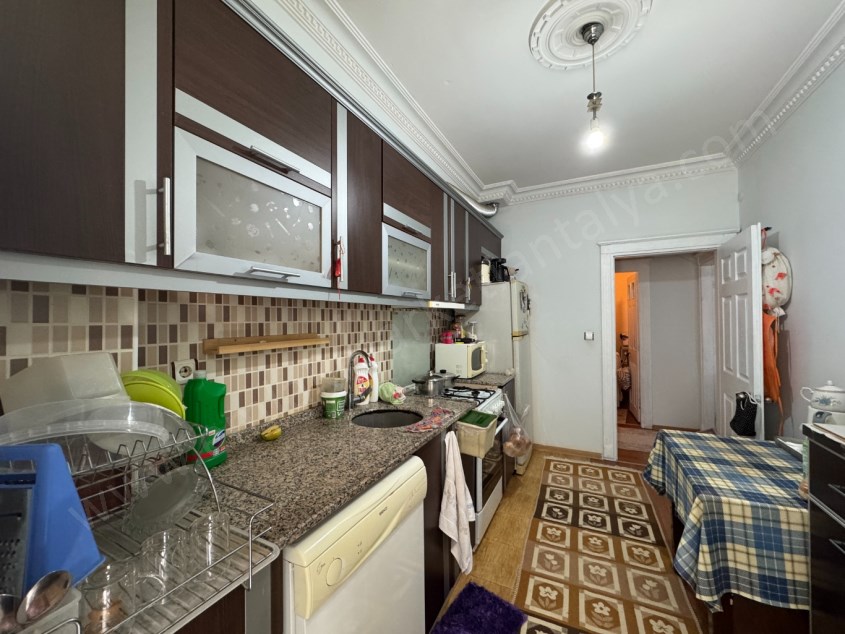 DUTLUBAHÇEDE KİLERLİ GENİŞ GERÇEK Y.GİRİŞ FIRSAT 2+1