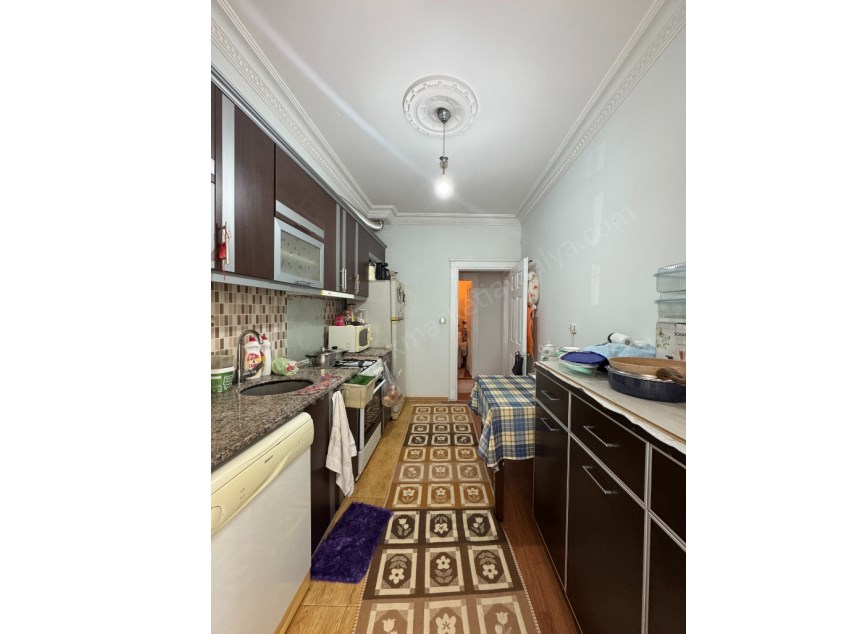 DUTLUBAHÇEDE KİLERLİ GENİŞ GERÇEK Y.GİRİŞ FIRSAT 2+1