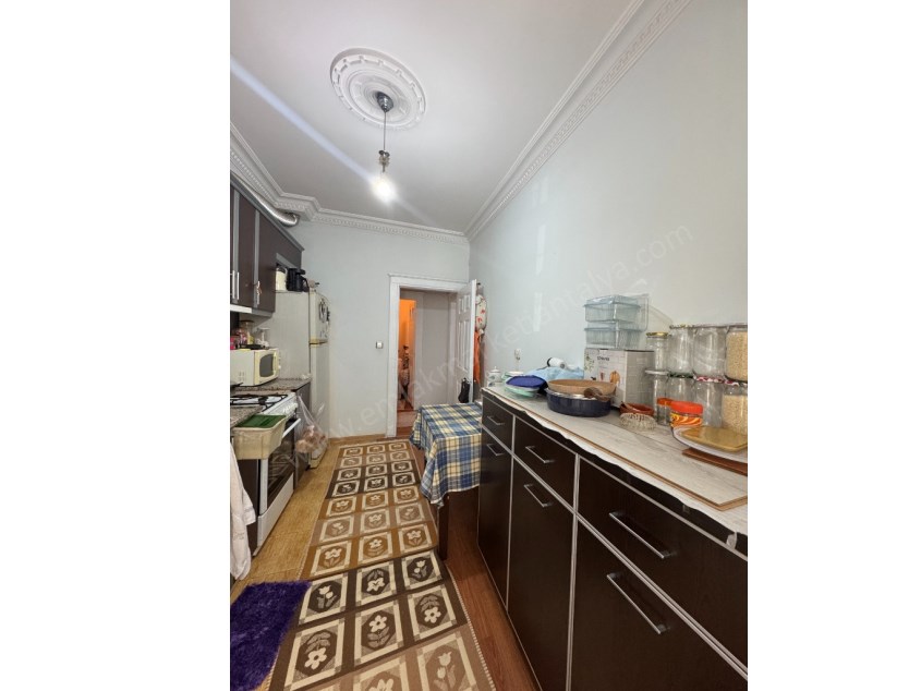 DUTLUBAHÇEDE KİLERLİ GENİŞ GERÇEK Y.GİRİŞ FIRSAT 2+1