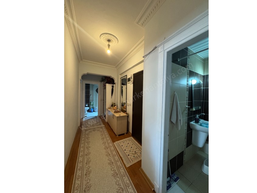 DUTLUBAHÇEDE KİLERLİ GENİŞ GERÇEK Y.GİRİŞ FIRSAT 2+1