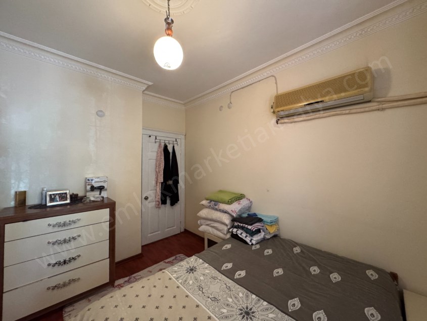 DUTLUBAHÇEDE KİLERLİ GENİŞ GERÇEK Y.GİRİŞ FIRSAT 2+1