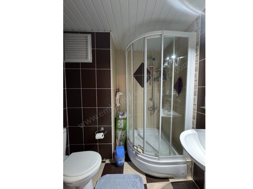 DUTLUBAHÇEDE KİLERLİ GENİŞ GERÇEK Y.GİRİŞ FIRSAT 2+1