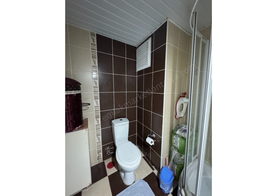 DUTLUBAHÇEDE KİLERLİ GENİŞ GERÇEK Y.GİRİŞ FIRSAT 2+1