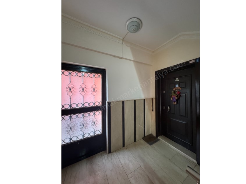 DUTLUBAHÇEDE KİLERLİ GENİŞ GERÇEK Y.GİRİŞ FIRSAT 2+1