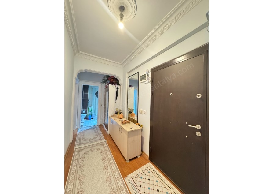 DUTLUBAHÇEDE KİLERLİ GENİŞ GERÇEK Y.GİRİŞ FIRSAT 2+1