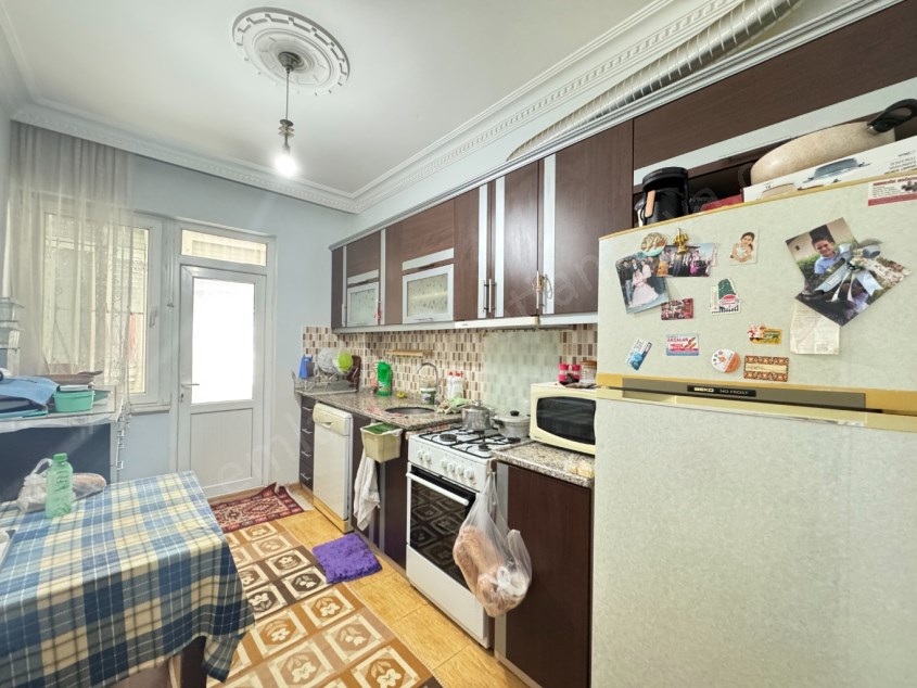 DUTLUBAHÇEDE KİLERLİ GENİŞ GERÇEK Y.GİRİŞ FIRSAT 2+1