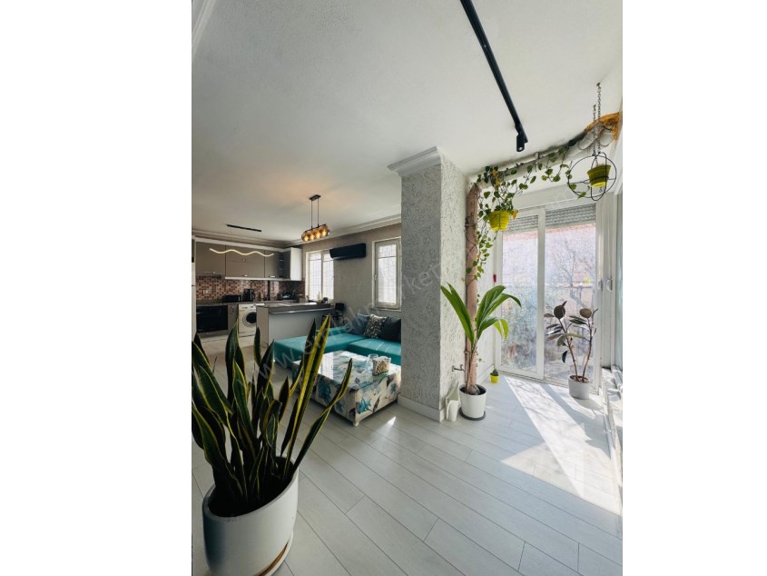 ANA CADDE YAKINI İÇİ FULL YENİLENMİŞ ŞIK 2+1