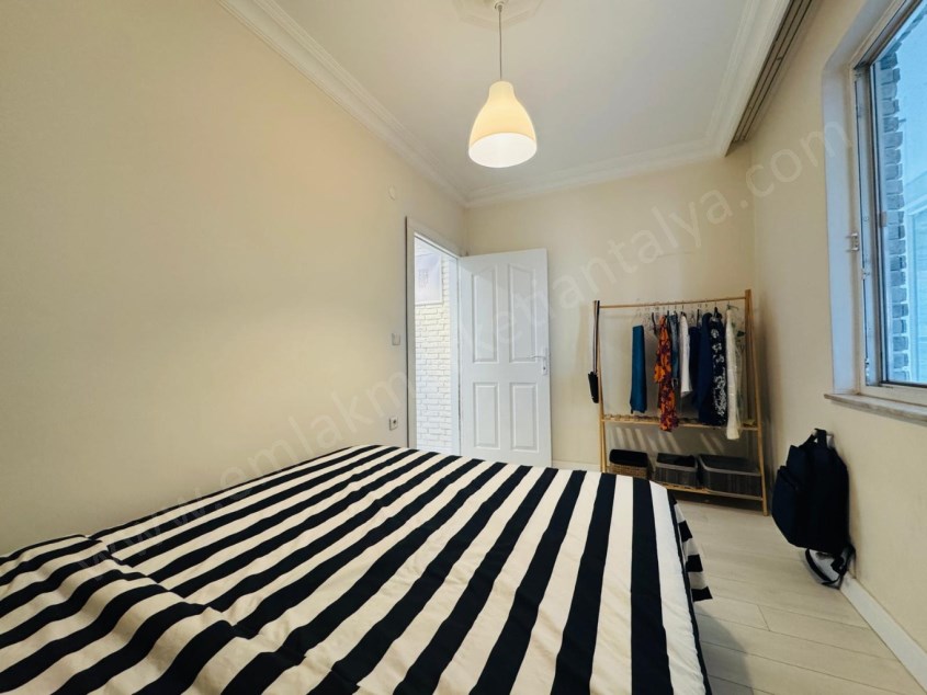 ANA CADDE YAKINI İÇİ FULL YENİLENMİŞ ŞIK 2+1