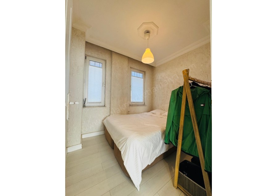 ANA CADDE YAKINI İÇİ FULL YENİLENMİŞ ŞIK 2+1