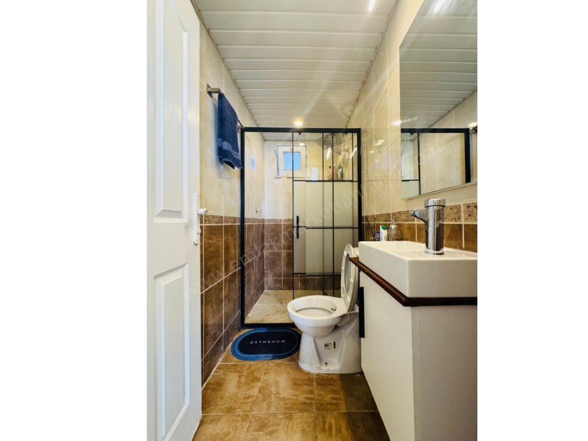 ANA CADDE YAKINI İÇİ FULL YENİLENMİŞ ŞIK 2+1