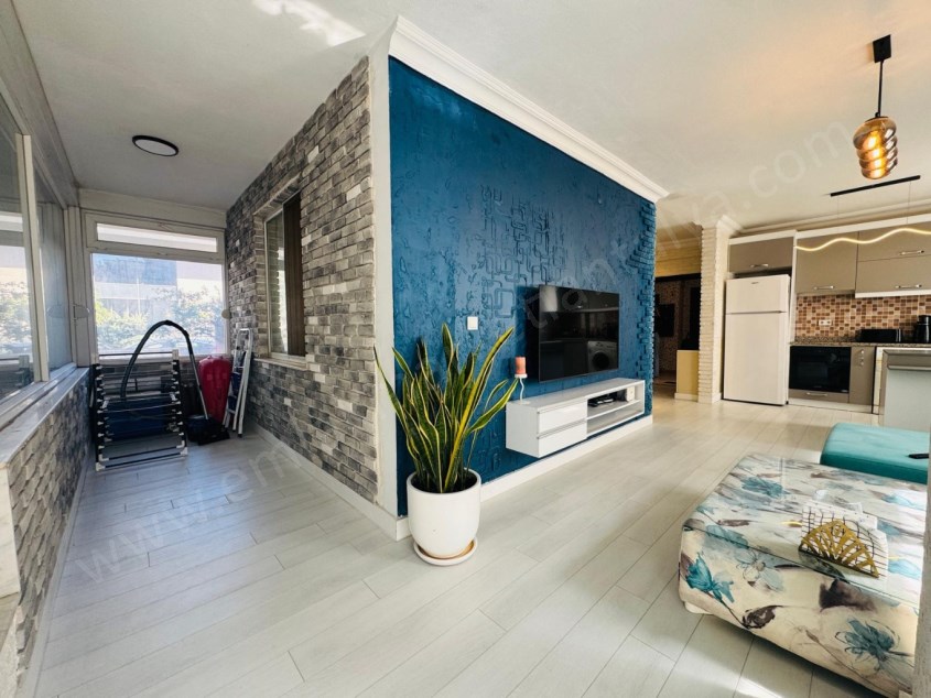 ANA CADDE YAKINI İÇİ FULL YENİLENMİŞ ŞIK 2+1