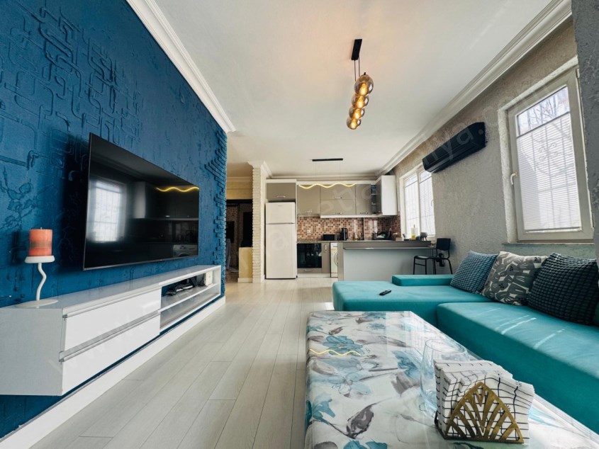 ANA CADDE YAKINI İÇİ FULL YENİLENMİŞ ŞIK 2+1