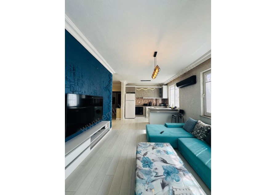 ANA CADDE YAKINI İÇİ FULL YENİLENMİŞ ŞIK 2+1