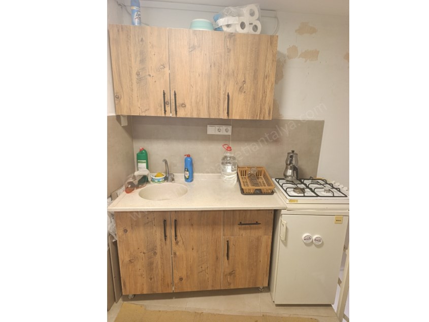 DOĞU GARAJINDA BACALI , 3 KATLI , İÇİ YENİLENMİŞ SATILIK DÜKKAN