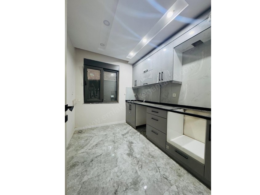 DÜDEN ŞELALESİ YAKINI SIFIR AYRI MUTFAK GENİŞ 1+1