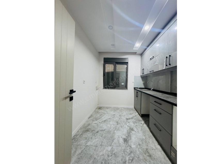 DÜDEN ŞELALESİ YAKINI SIFIR AYRI MUTFAK GENİŞ 1+1