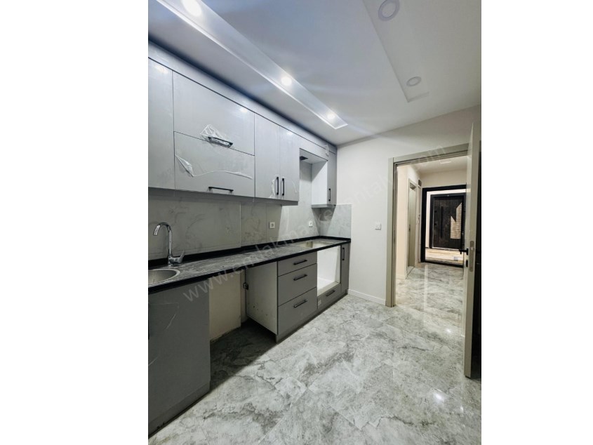 DÜDEN ŞELALESİ YAKINI SIFIR AYRI MUTFAK GENİŞ 1+1